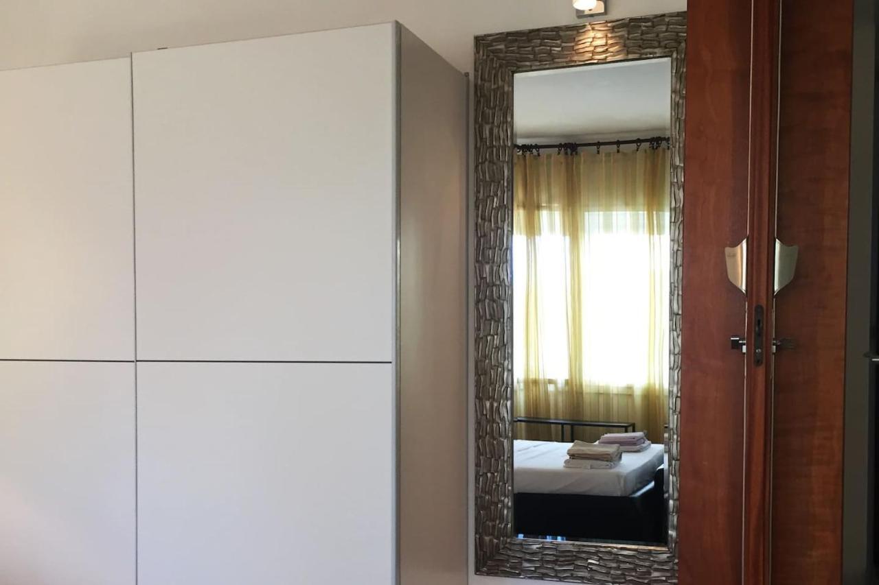 Domic ,Two Bedrooms Whit Large Terrace Njivice Buitenkant foto