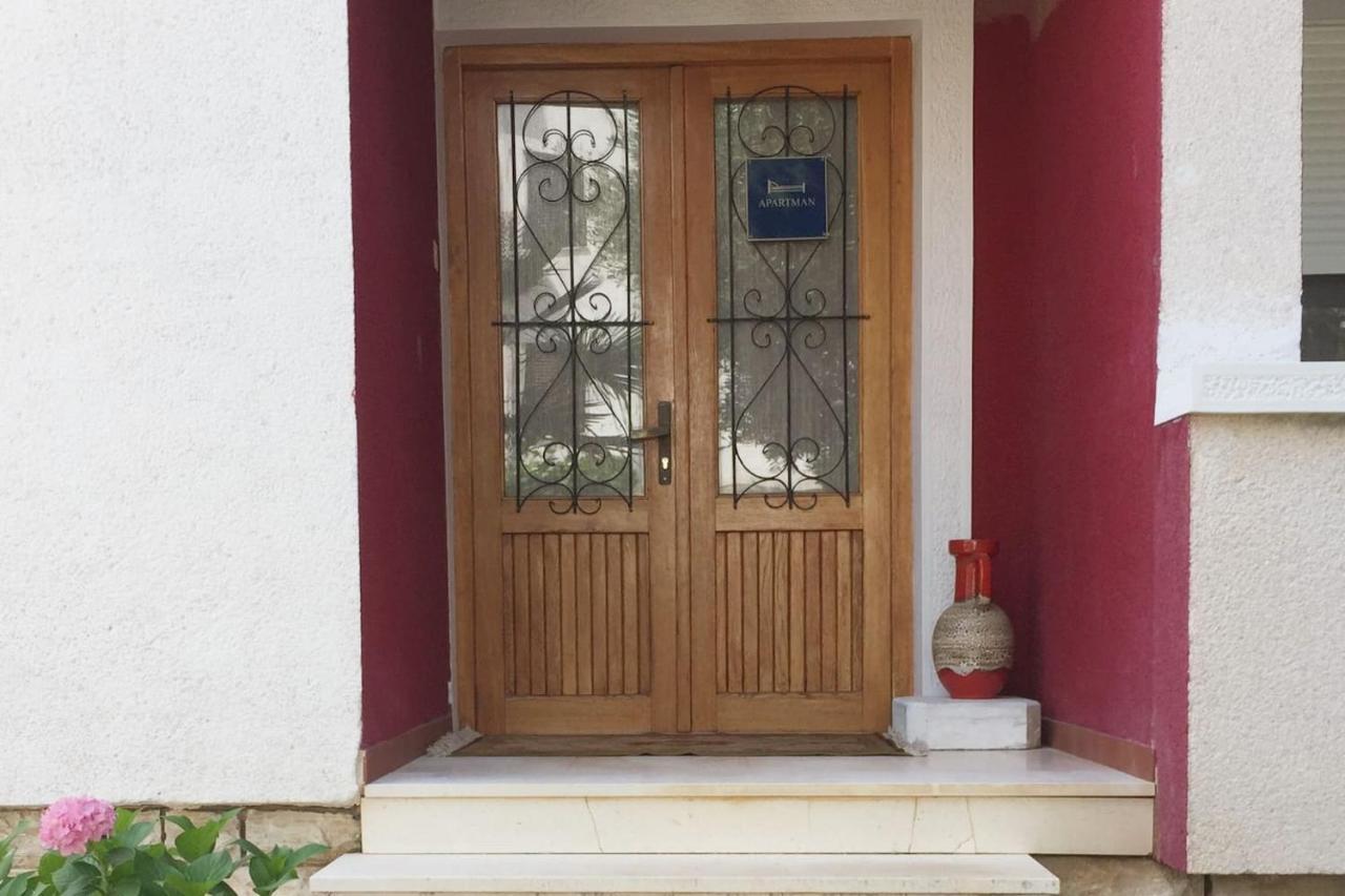 Domic ,Two Bedrooms Whit Large Terrace Njivice Buitenkant foto