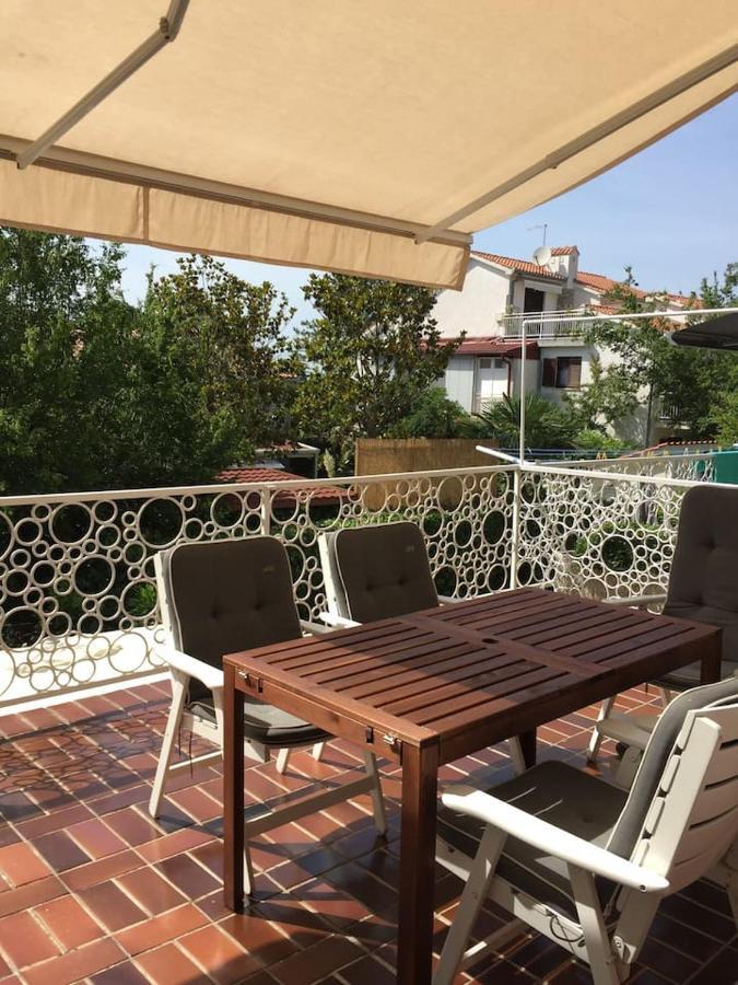 Domic ,Two Bedrooms Whit Large Terrace Njivice Buitenkant foto